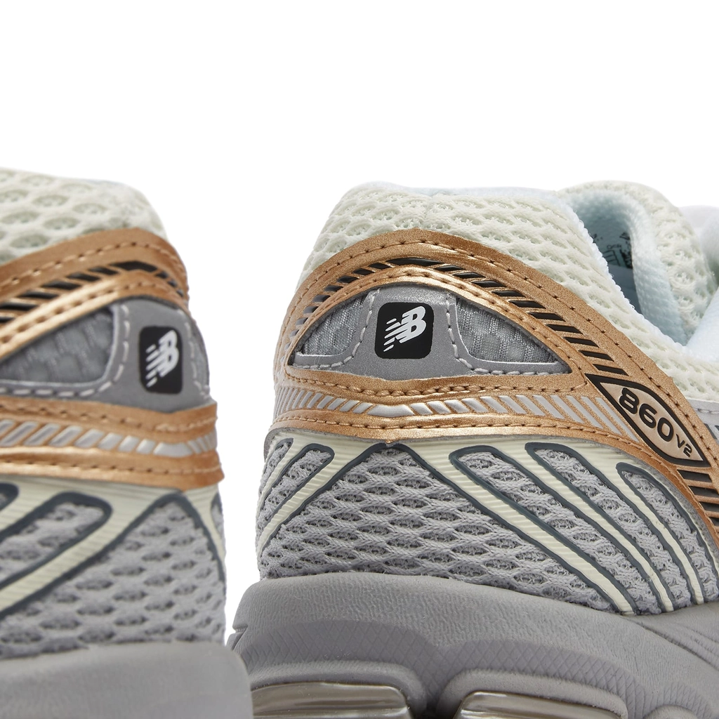 New Balance 860v2 Gold